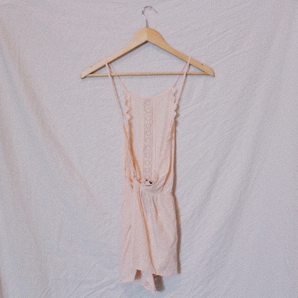 FOREVER 21 LIGHT PINK ROMPER - Picture 2 of 2